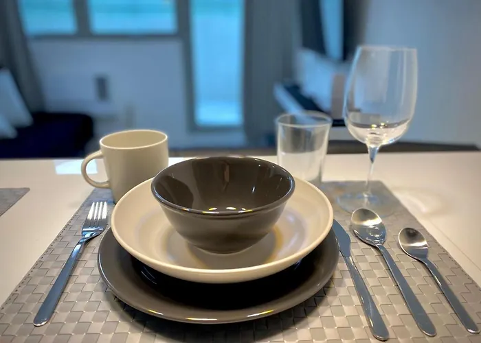 Sanctuary Center 1 Bedroom Staycation In Commonwealth Aparthotel 4*
